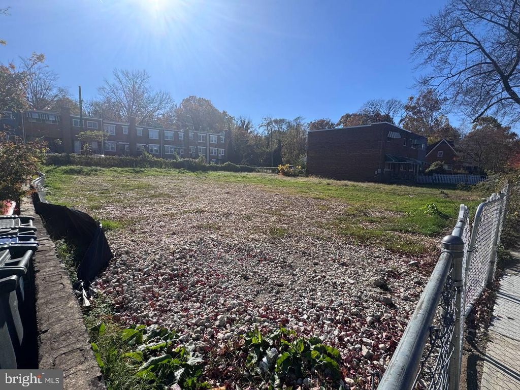 4333 HAYES ST NE, Washington, DC 20019