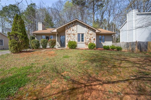 1597 Trinity Garden Circle, Clemmons, NC 27012