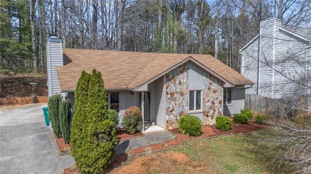 1597 Trinity Garden Circle, Clemmons, NC 27012