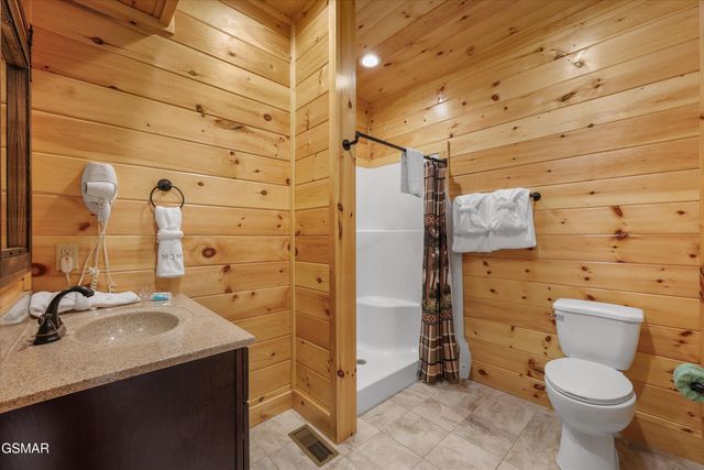 2182 Bear Haven Way, Sevierville, TN 37862