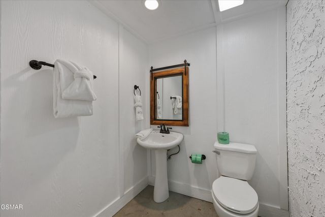 2182 Bear Haven Way, Sevierville, TN 37862