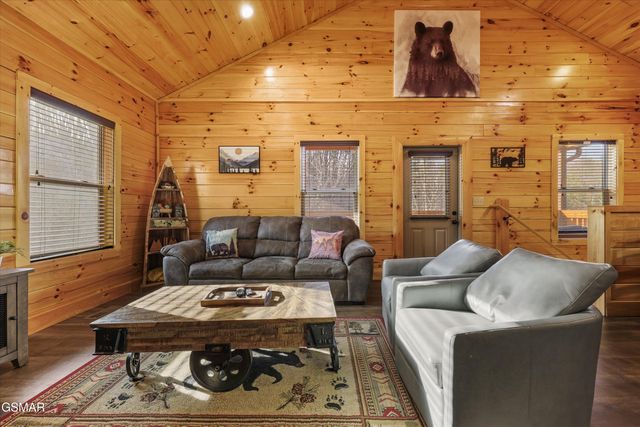 2182 Bear Haven Way, Sevierville, TN 37862