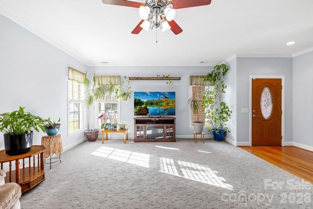 5244 Hickory Knoll Lane, Mount Holly, NC 28120