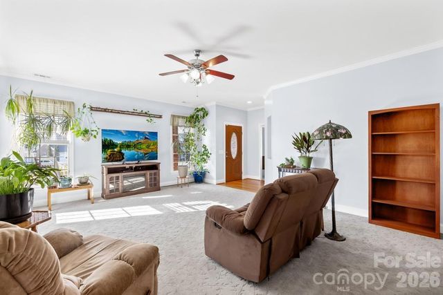 5244 Hickory Knoll Lane, Mount Holly, NC 28120