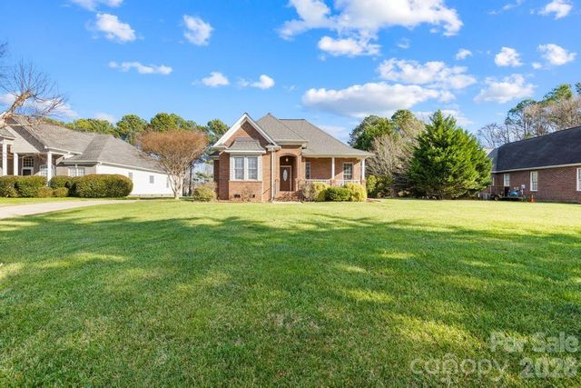 5244 Hickory Knoll Lane, Mount Holly, NC 28120