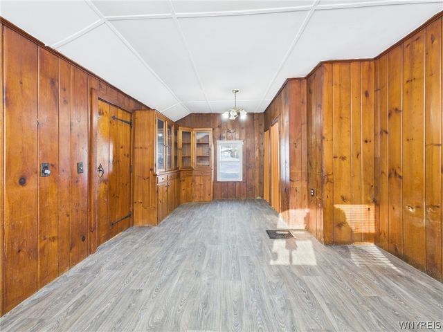 14 Glenwood Avenue, Lockport City, NY 14094