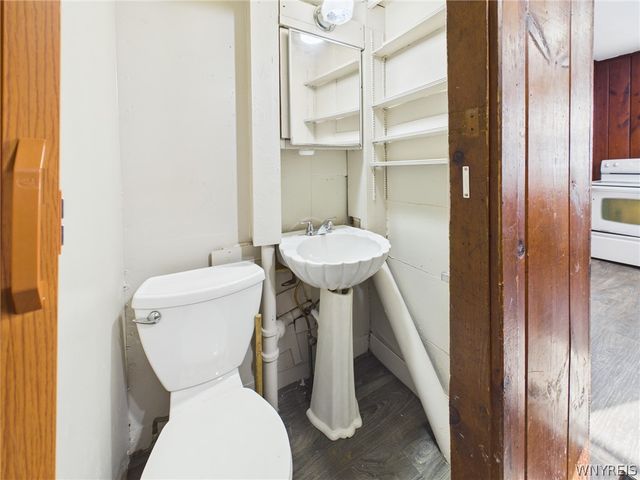 14 Glenwood Avenue, Lockport City, NY 14094