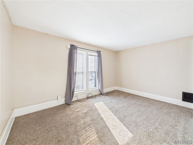 14 Glenwood Avenue, Lockport City, NY 14094