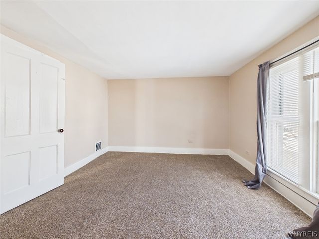 14 Glenwood Avenue, Lockport City, NY 14094