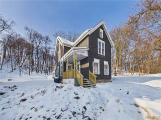 14 Glenwood Avenue, Lockport City, NY 14094