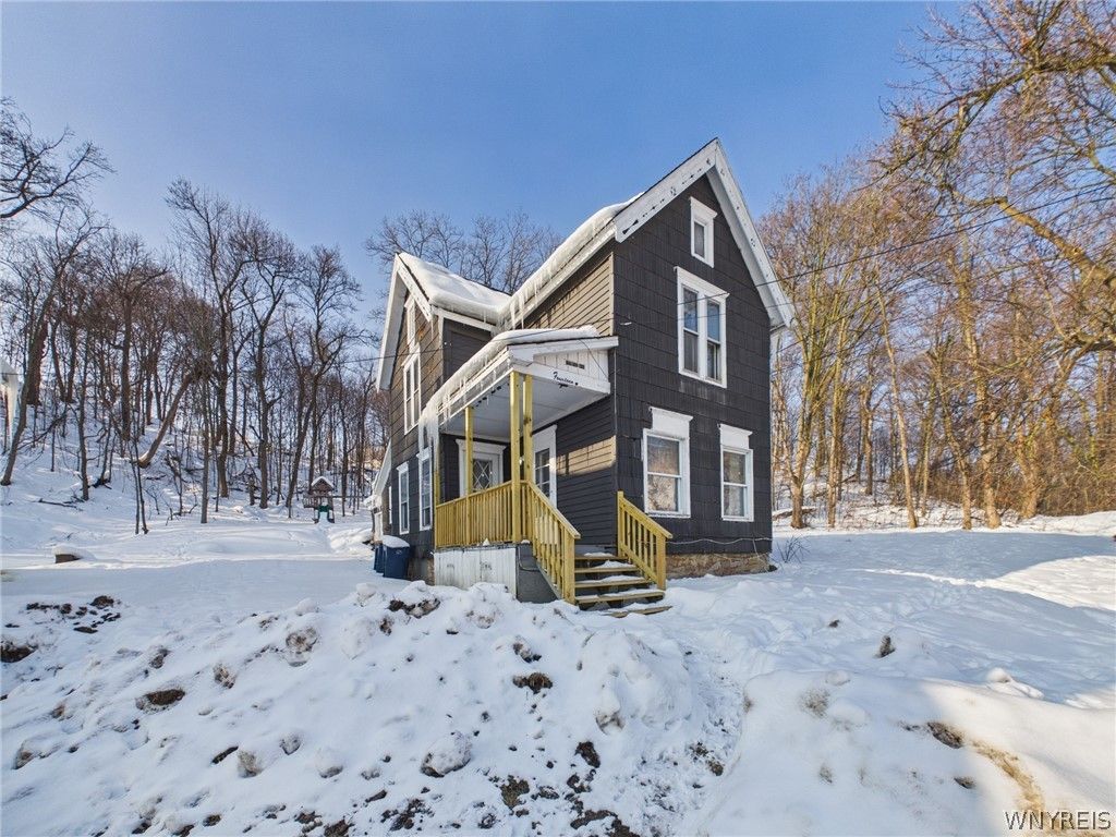 14 Glenwood Avenue, Lockport City, NY 14094