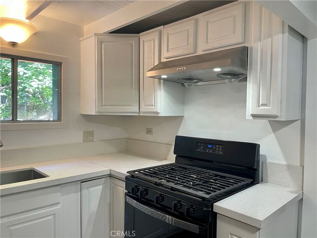 719 Woodland Road, Crestline, CA 92325