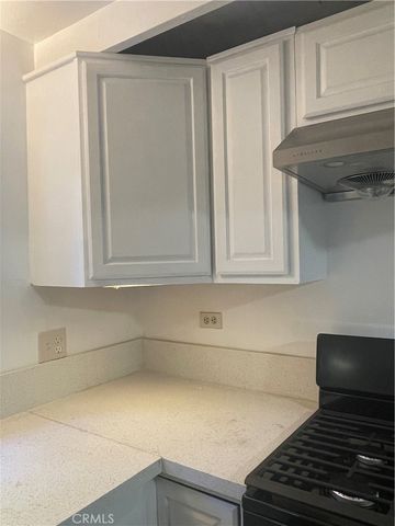 719 Woodland Road, Crestline, CA 92325