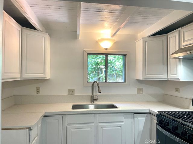719 Woodland Road, Crestline, CA 92325