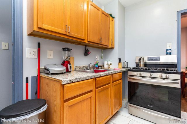 7801 Dayton Street, Detroit, MI 48210