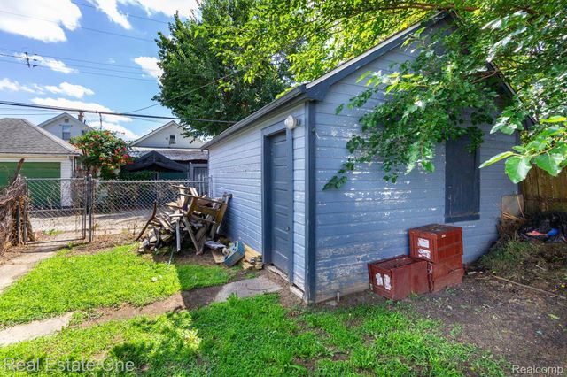 7801 Dayton Street, Detroit, MI 48210