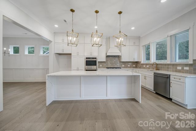 1016 Rockway Drive, Charlotte, NC 28205