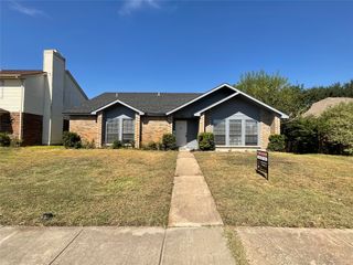 7017 Christina Lane, Garland, TX 75043