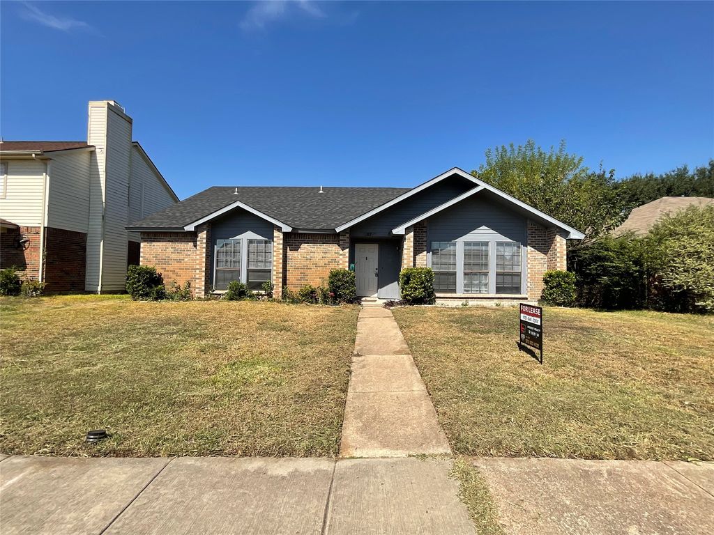 7017 Christina Lane, Garland, TX 75043