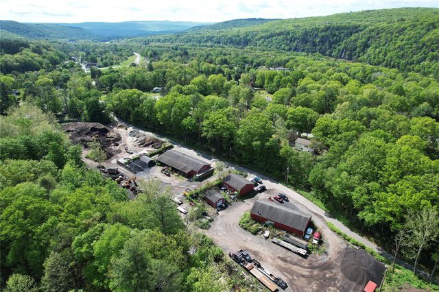 26 Hook Road, Sparrowbush, NY 12780