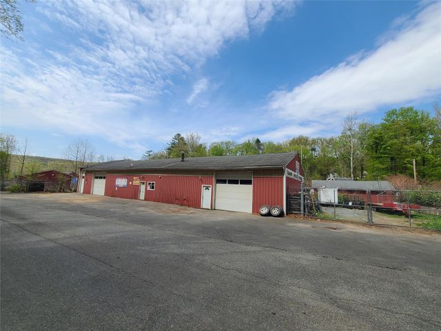26 Hook Road, Sparrowbush, NY 12780