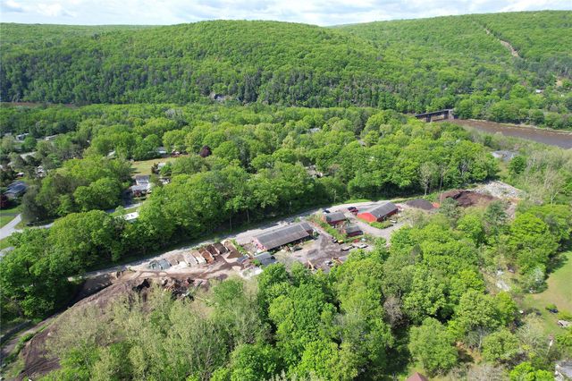 26 Hook Road, Sparrowbush, NY 12780