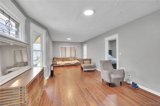 21 Freund Street, Buffalo, NY 14211