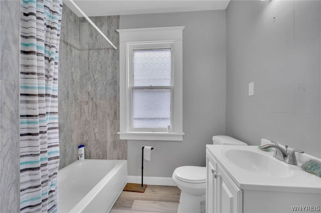 21 Freund Street, Buffalo, NY 14211