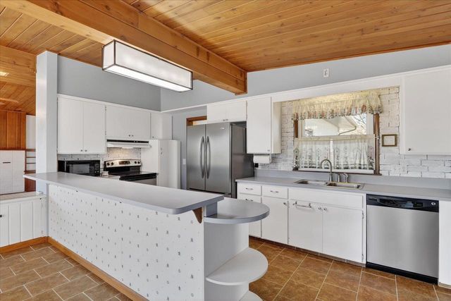 816 N Osborne Avenue, Janesville, WI 53548