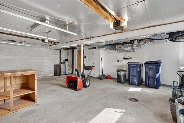 816 N Osborne Avenue, Janesville, WI 53548