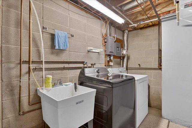 816 N Osborne Avenue, Janesville, WI 53548