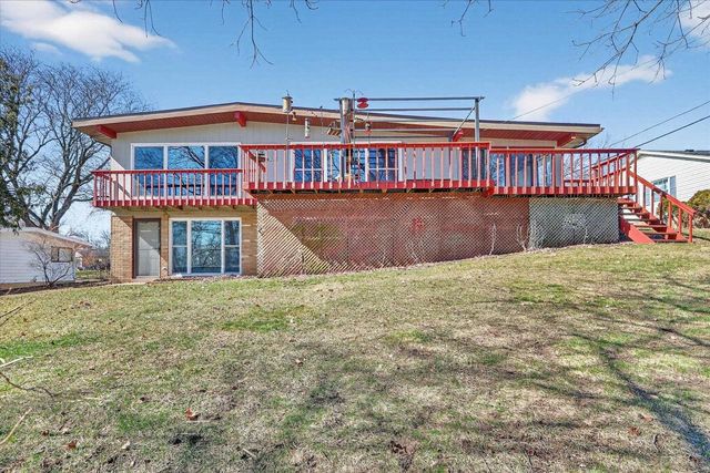 816 N Osborne Avenue, Janesville, WI 53548