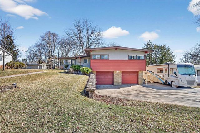 816 N Osborne Avenue, Janesville, WI 53548