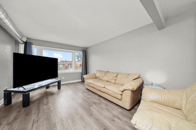 7524 W 63rd Place, Summit, IL 60501