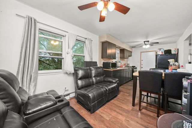 7524 W 63rd Place, Summit, IL 60501