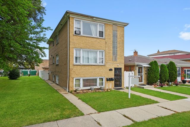 7524 W 63rd Place, Summit, IL 60501