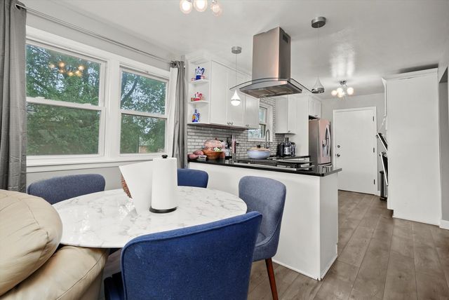 7524 W 63rd Place, Summit, IL 60501