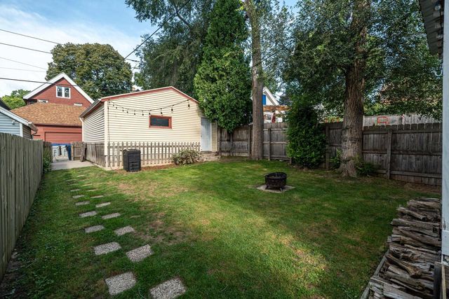 2967 S Herman STREET, Milwaukee, WI 53207