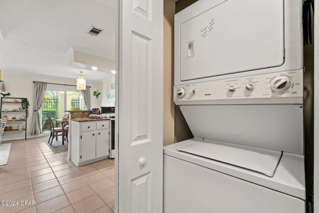 Image 7 of property listing at 134 Damon Circle Unit D, Panama City Beach, FL 32407