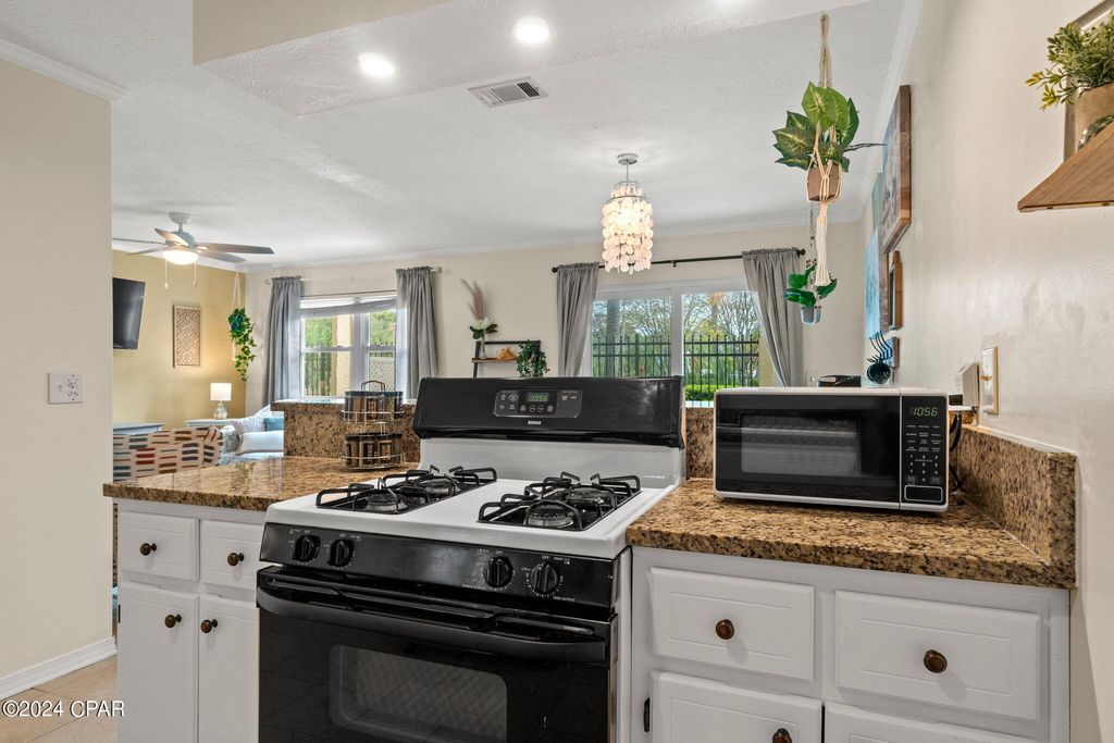 Image 9 of property listing at 134 Damon Circle Unit D, Panama City Beach, FL 32407