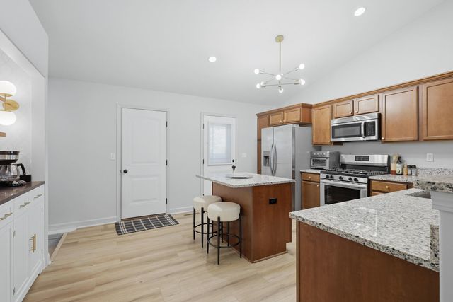 6234 Mississippi Avenue, Davenport, IA 52807