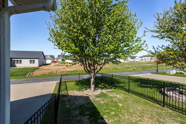 6234 Mississippi Avenue, Davenport, IA 52807