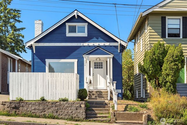 332 NE 50th Street, Seattle, WA 98105