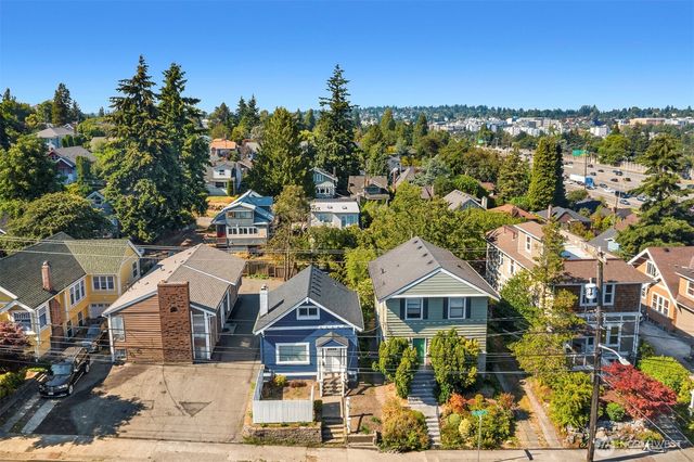 332 NE 50th Street, Seattle, WA 98105