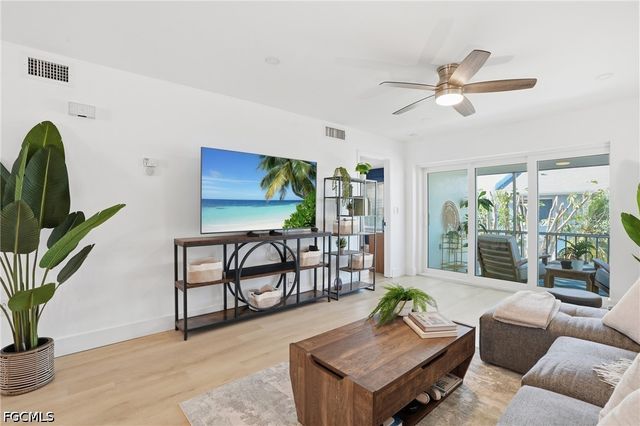17 Watercolor WAY 17, Naples, FL 34113