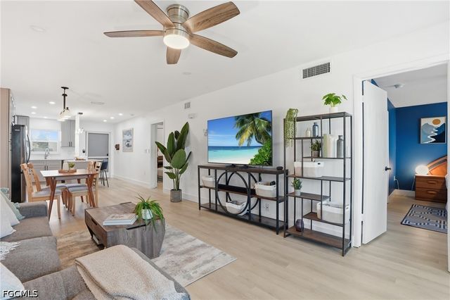 17 Watercolor WAY 17, Naples, FL 34113