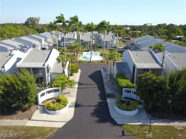 17 Watercolor WAY 17, Naples, FL 34113