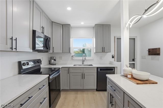 17 Watercolor WAY 17, Naples, FL 34113