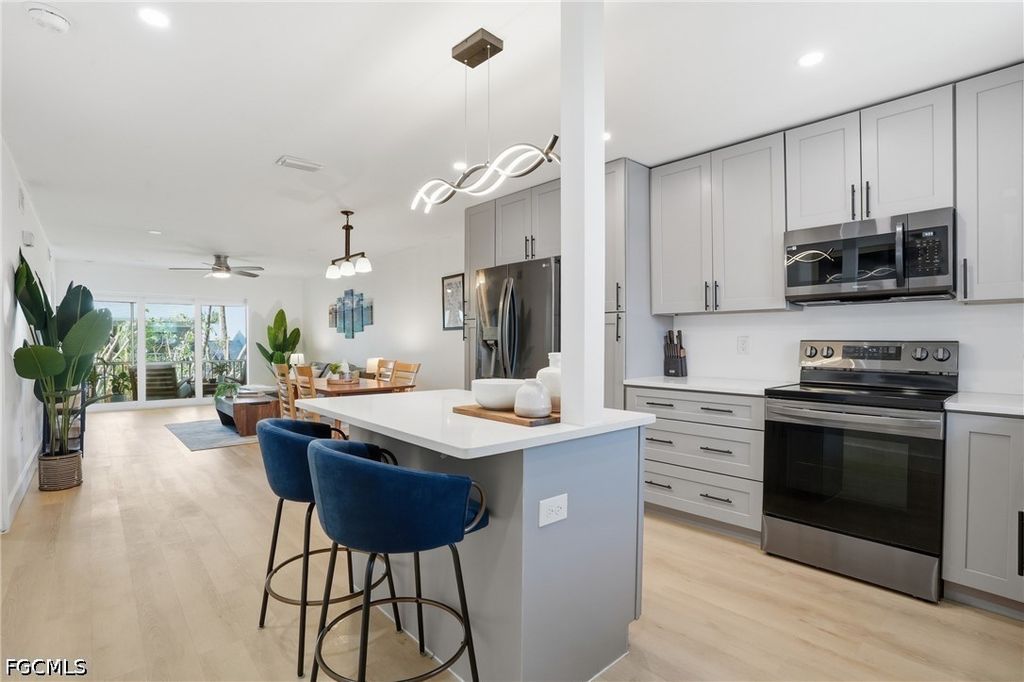 17 Watercolor WAY 17, Naples, FL 34113