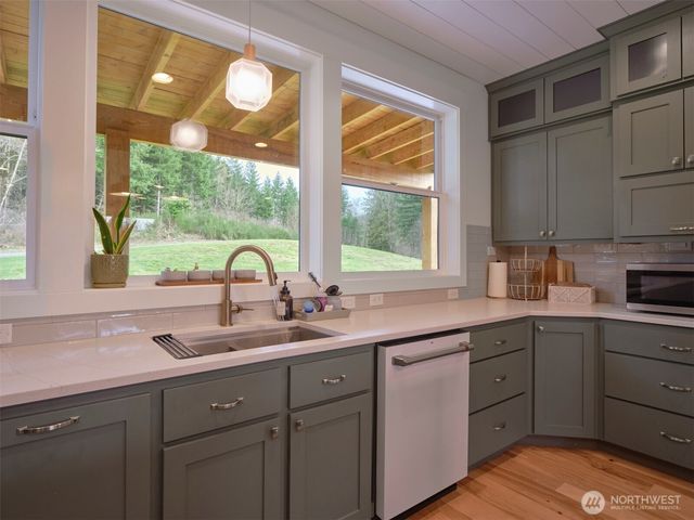 254 Oxbow Road, Woodland, WA 98674